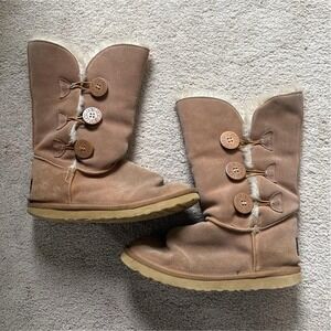 UGG Australia Button Sheepskin Mid-Calf Bootie Brown Suede Women's 8